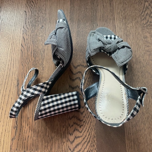 Circus by Sam Edelman Pumps with Bows, Size 8.5. - Picture 8 of 9